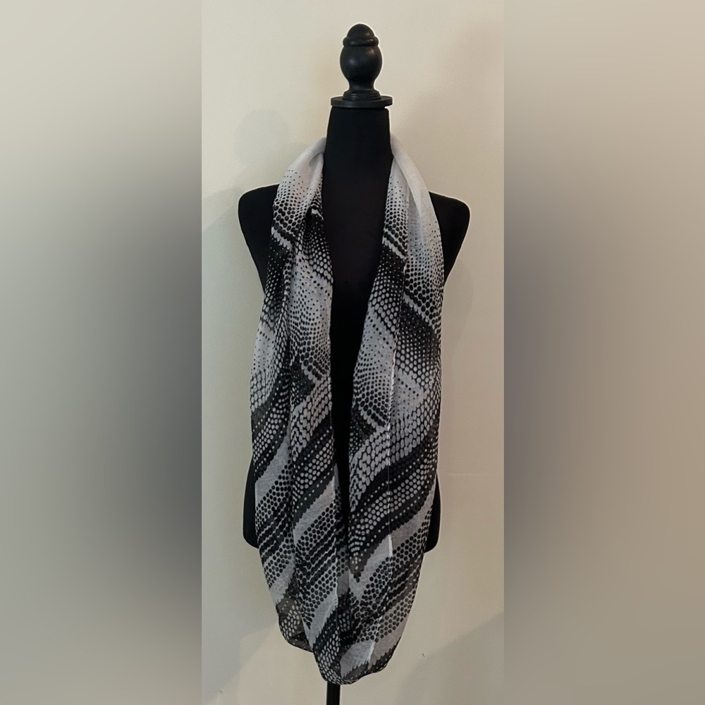 Black and White Patterned Scarf